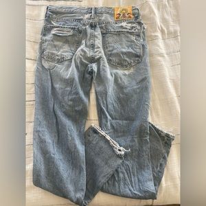 DISTRESSED VINTAGE MOTHER JEANS